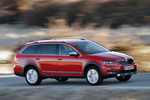 Skoda Scout 2.0 TDI 150 CV Gama Scout Turismo familiar Rojo Fuego Exterior Lateral 5 puertas