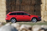 Skoda Scout 2.0 TDI 150 CV Gama Scout Turismo familiar Rojo Fuego Exterior Lateral 5 puertas