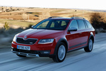 Skoda Scout 2.0 TDI 150 CV Gama Scout Turismo familiar Rojo Fuego Exterior Frontal-Lateral 5 puertas