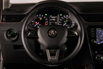 Skoda Scout 2.0 TDI 150 CV Gama Scout Turismo familiar Interior Volante 5 puertas