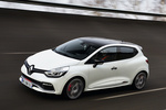 Renault Clio RS Trophy 220 CV RS 220 Trophy EDC Turismo Frost White Exterior Frontal-Lateral 5 puertas