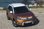 Suzuki Vitara Gama Vitara GLX con Pack Rugged Todo terreno Naranja Atardecer Metalizado Exterior Cenital-Lateral-Frontal 5 puertas