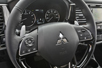 Mitsubishi Outlander Versi&oacute;n para EE.UU. Todo terreno Interior Volante 5 puertas