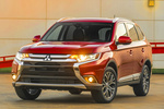 Mitsubishi Outlander Versi&oacute;n para EE.UU. Versi&oacute;n para EE.UU. Todo terreno Exterior Frontal-Lateral 5 puertas