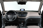 Hyundai i20 1.4 100 CV Style Turismo Interior Salpicadero 5 puertas