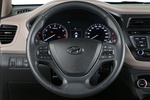 Hyundai i20 1.4 100 CV Style Turismo Interior Volante 5 puertas