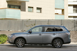 Mitsubishi Outlander Outlander PHEV Outlander PHEV Todo terreno Gris Titanium Exterior Lateral 5 puertas