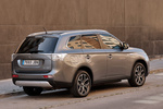 Mitsubishi Outlander Outlander PHEV Outlander PHEV Todo terreno Gris Titanium Exterior Lateral-Posterior 5 puertas