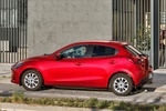 Mazda Mazda2 1.5 Gasolina 75 CV Style+ Turismo Red Soul Exterior Lateral 5 puertas