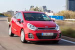 KIA Rio Gama Rio Gama Rio Turismo Signal Red Exterior Lateral-Frontal 5 puertas