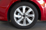 KIA Rio Gama Rio Gama Rio Turismo Signal Red Exterior Llanta 5 puertas