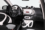 smart forfour 1.0 71 CV Passion Turismo Blanco s&oacute;lido y Plata metalizada Interior Salpicadero 5 puertas