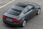 Jaguar XE 20d 180 CV Portfolio Turismo Ammonite Exterior Cenital-Posterior-Lateral 4 puertas