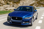 Jaguar XE 25t 240 CV R Sport Turismo Azul Bluefire Exterior Frontal 4 puertas