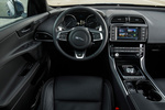 Jaguar XE 25t 240 CV R Sport Turismo Interior Salpicadero 4 puertas