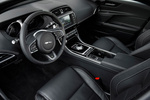 Jaguar XE 25t 240 CV R Sport Turismo Interior Salpicadero 4 puertas