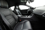 Jaguar XE 25t 240 CV R Sport Turismo Interior Asientos 4 puertas