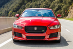 Jaguar XE V6 340 CV S Turismo Italian Racing Red Exterior Frontal 4 puertas