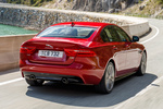 Jaguar XE V6 340 CV S Turismo Italian Racing Red Exterior Posterior-Lateral 4 puertas
