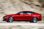 Jaguar XE V6 340 CV S Turismo Italian Racing Red Exterior Lateral 4 puertas