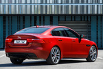 Jaguar XE V6 340 CV S Turismo Italian Racing Red Exterior Posterior-Lateral 4 puertas