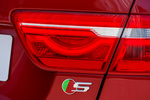 Jaguar XE V6 340 CV S Turismo Italian Racing Red Exterior Pilotos 4 puertas