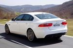 Jaguar XE V6 340 CV S Turismo Polaris White Exterior Lateral-Posterior 4 puertas