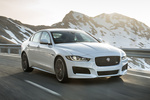 Jaguar XE V6 340 CV S Turismo Polaris White Exterior Lateral-Frontal 4 puertas