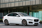 Jaguar XE V6 340 CV S Turismo Polaris White Exterior Lateral-Frontal 4 puertas