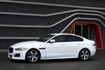 Jaguar XE 20d 180 CV R Sport Turismo Polaris White Exterior Lateral 4 puertas