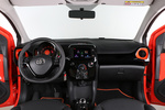 Toyota Aygo 1.0 VVT-i 69 CV x-shift x-cite Turismo x-naranja Interior Salpicadero 5 puertas