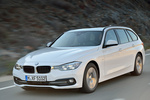 BMW Serie 3 320d EfficientDynamics Sport Turismo familiar Alpinweiss Exterior Frontal-Lateral 5 puertas