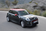 MINI MINI 2.0 231 CV MINI John Cooper Works Turismo Rebel Green Exterior Lateral-Frontal 3 puertas