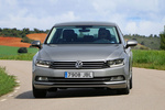 Volkswagen Passat 1.4 TSI ACT BMT 150 CV Advance Turismo Plata Tungsteno metalizado Exterior Frontal-Lateral 4 puertas