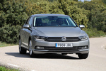Volkswagen Passat 1.4 TSI ACT BMT 150 CV Advance Turismo Plata Tungsteno metalizado Exterior Lateral-Frontal 4 puertas