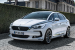 DS 5 HYBRID 4x4 Sport Turismo Blanco Nacarado Exterior Frontal-Lateral 5 puertas