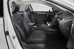 Ford Mondeo HEV 2.0 H&iacute;brido 187 CV Titanium Turismo Blanco Platino Interior Asientos 4 puertas