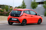 Toyota Aygo 1.0 VVT-i 69 CV x-shift x-cite Turismo x-naranja Exterior Posterior-Lateral 5 puertas
