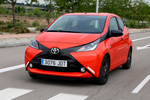 Toyota Aygo 1.0 VVT-i 69 CV x-shift x-cite Turismo x-naranja Exterior Frontal-Lateral 5 puertas