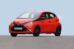Toyota Aygo 1.0 VVT-i 69 CV x-shift x-cite Turismo x-naranja Exterior Frontal-Lateral 5 puertas