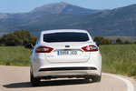 Ford Mondeo HEV 2.0 H&iacute;brido 187 CV Titanium Turismo Blanco Platino Exterior Lateral-Posterior 4 puertas