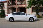 Ford Mondeo HEV 2.0 H&iacute;brido 187 CV Titanium Turismo Blanco Platino Exterior Lateral 4 puertas