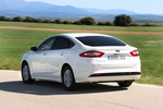 Ford Mondeo HEV 2.0 H&iacute;brido 187 CV Titanium Turismo Blanco Platino Exterior Lateral-Posterior 4 puertas