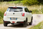 SsangYong Tivoli Gama Tivoli Limited Todo terreno Grand White Exterior Lateral-Posterior 5 puertas