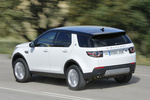 Land Rover Discovery Sport 2.2 SD4 190 CV Aut. HSE Luxury 7 asientos Todo terreno Fuji White Exterior Cenital-Lateral-Posterior 5 puertas