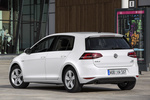 Volkswagen Golf 1.0 TSI 115 CV Gama Golf Turismo Blanco Puro Exterior Lateral-Posterior 5 puertas