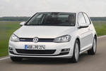 Volkswagen Golf 1.0 TSI 115 CV Gama Golf Turismo Blanco Puro Exterior Lateral-Frontal 5 puertas