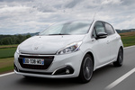 Peugeot 208 Gama 208 GT Line Turismo Blanco Perla Nacarado Exterior Lateral-Frontal 5 puertas