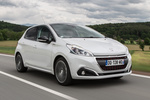 Peugeot 208 Gama 208 GT Line Turismo Blanco Perla Nacarado Exterior Lateral-Frontal 5 puertas