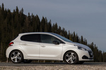 Peugeot 208 Gama 208 GT Line Turismo Blanco Perla Nacarado Exterior Lateral 5 puertas